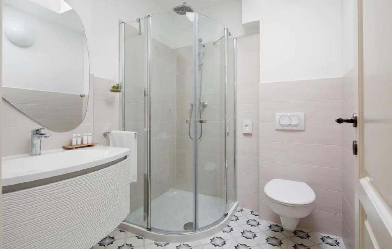 Paradise Beach Apartments Rovinj Exterior photo