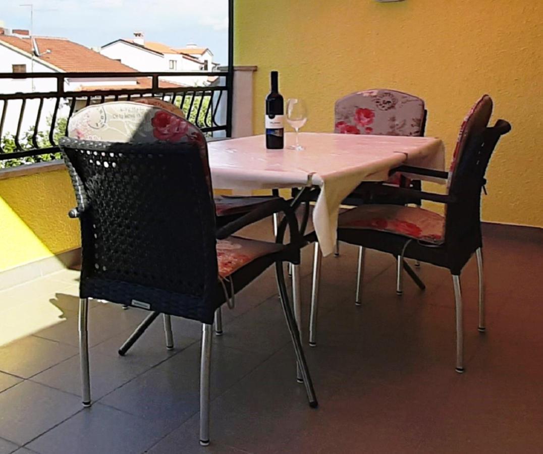 Paradise Beach Apartments Rovinj Exterior photo