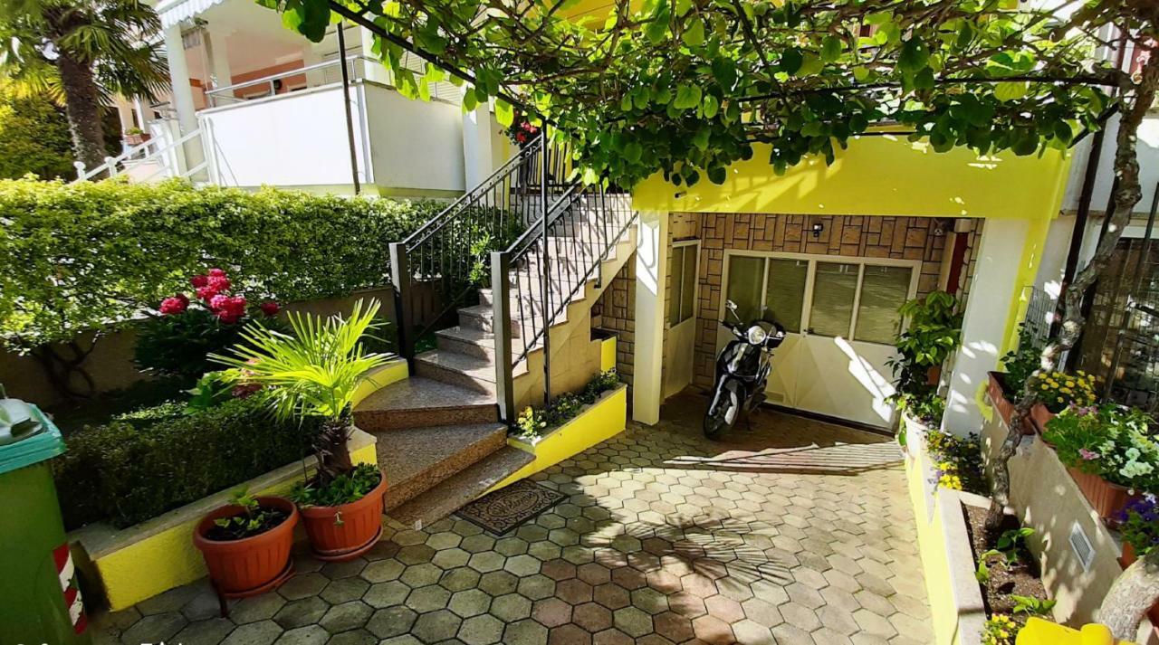Paradise Beach Apartments Rovinj Exterior photo
